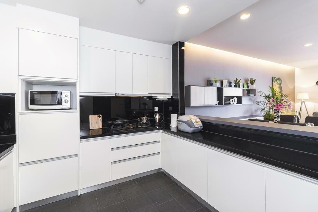 แลงคาสเตอร์ ฮานอย เซอร์วิส อพาร์ตเมนท์ Aparthotel ภายนอก รูปภาพ